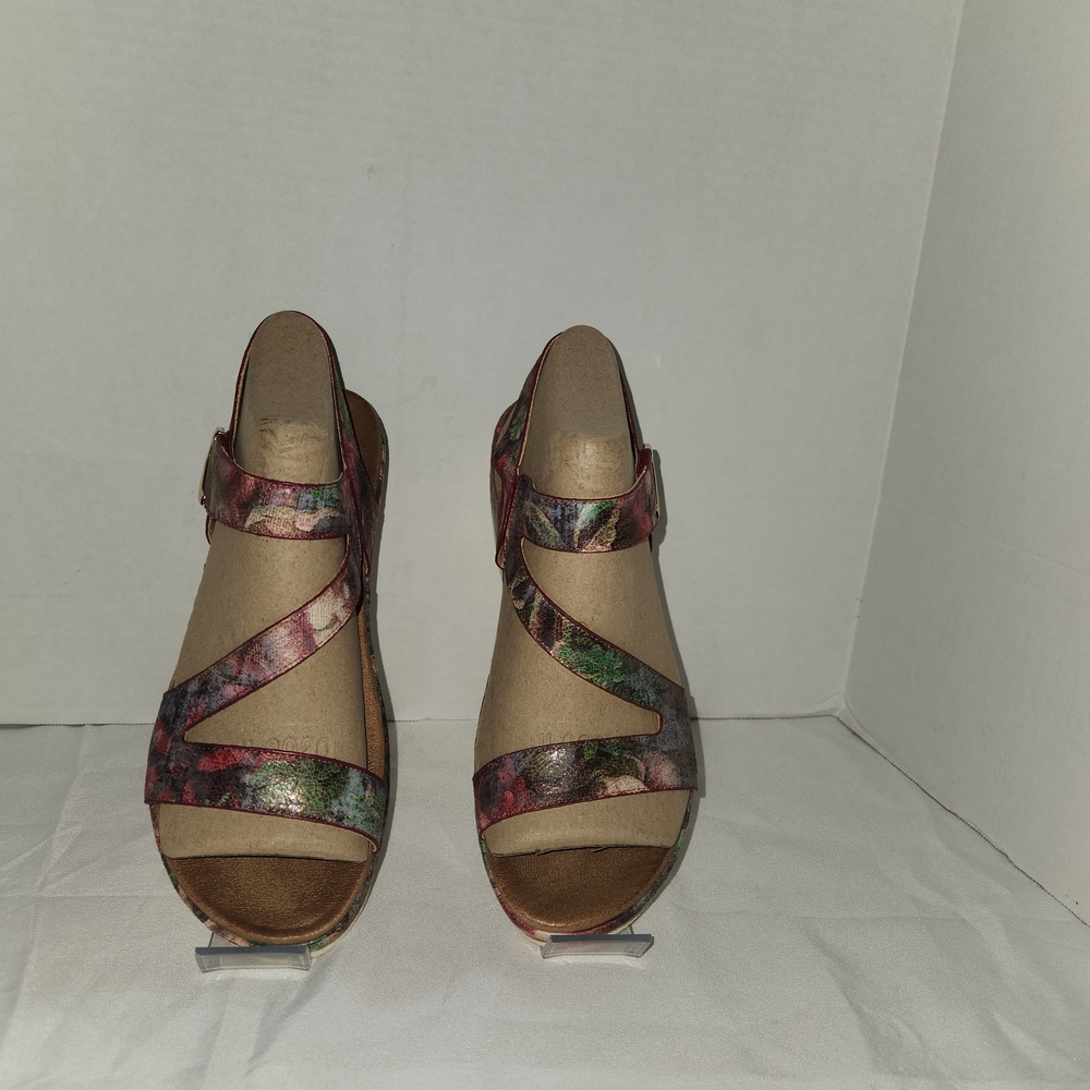 Elegant Multicolor Strappy Sandals